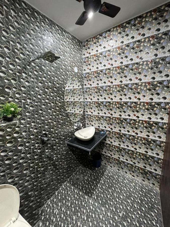 Bed and Breakfast The Bubbles Амрітсар Екстер'єр фото